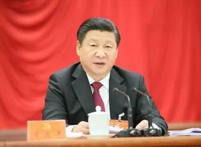 图为：十八届五中全会于2015年10月26日至29日在北京举行，习近平作重要讲话。四、构建全方位、全领域、全要素的哲学社会科学体系